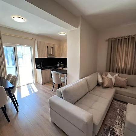 Ledia's Apartament *