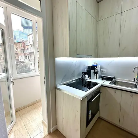 Apartament Ledia's *