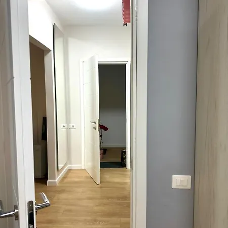Apartament Ledia's