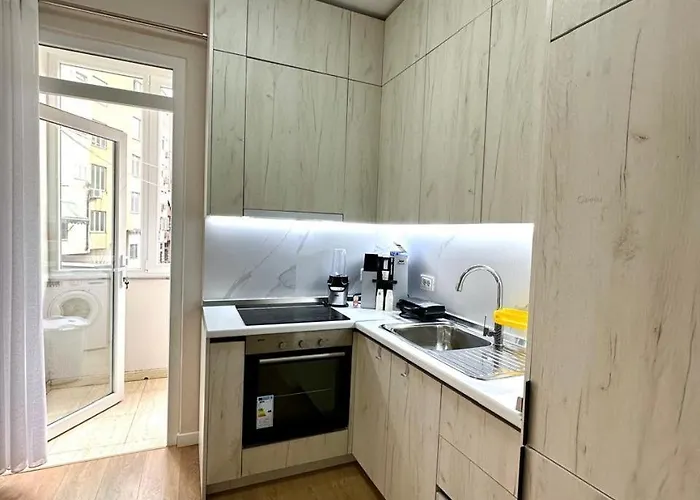 Ledia's ティラナ