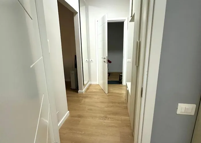 Ledia's ティラナ